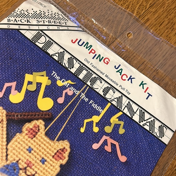 4 New Vintage 1991 Plastic Canvas Old Fashioned Moveable Pull-Toy by Back street - Picture 4 of 11